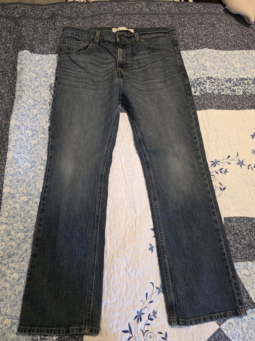 Signature by Levi Strauss Gold Series Men’s Bootcut Jeans in Dark Blue Wash